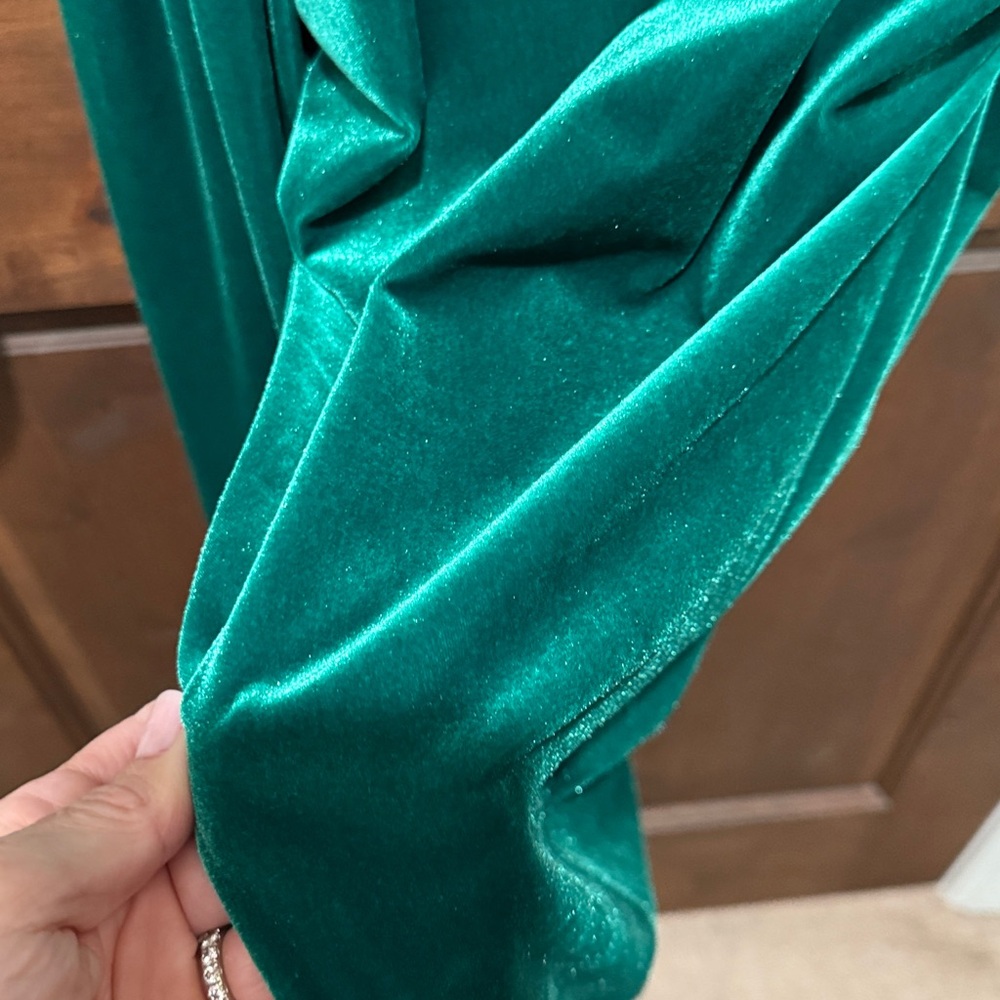 house of cb Emerald Velvet Maxi Florence Gown - Picture 6 of 7